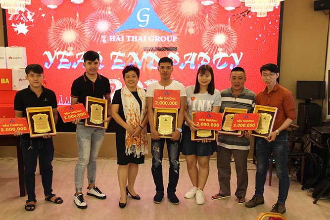 Công ty Tân Hải Thái tổ chức khen thưởng nhân viên xuất sắc của năm